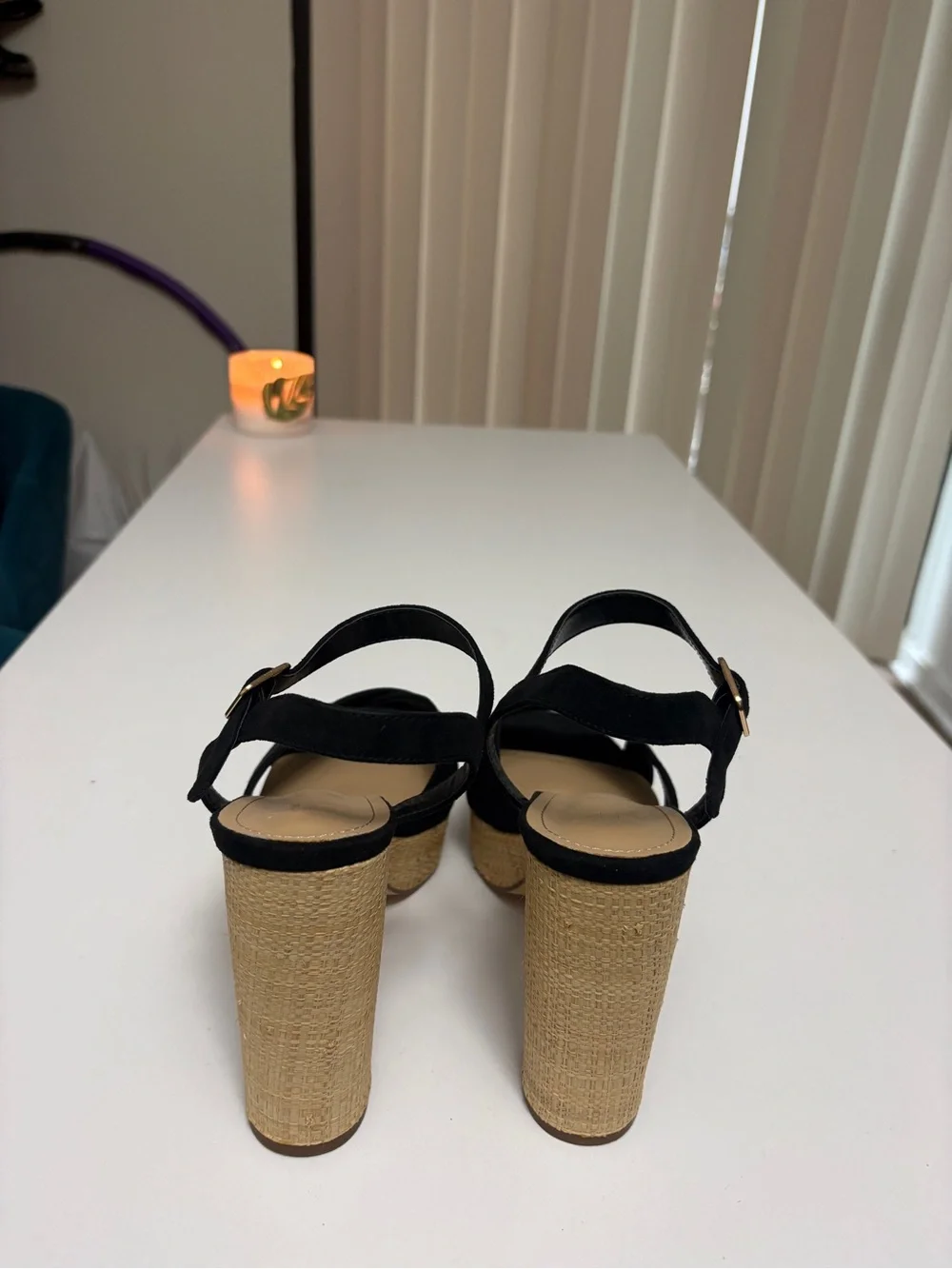 N/A stylish black